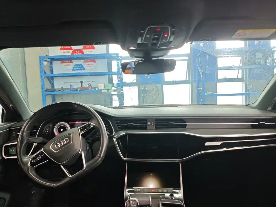 Фото 5 - Audi A6L