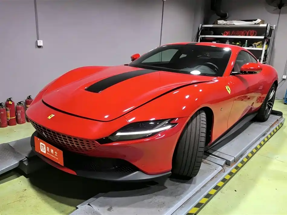 FERRARI ROMA