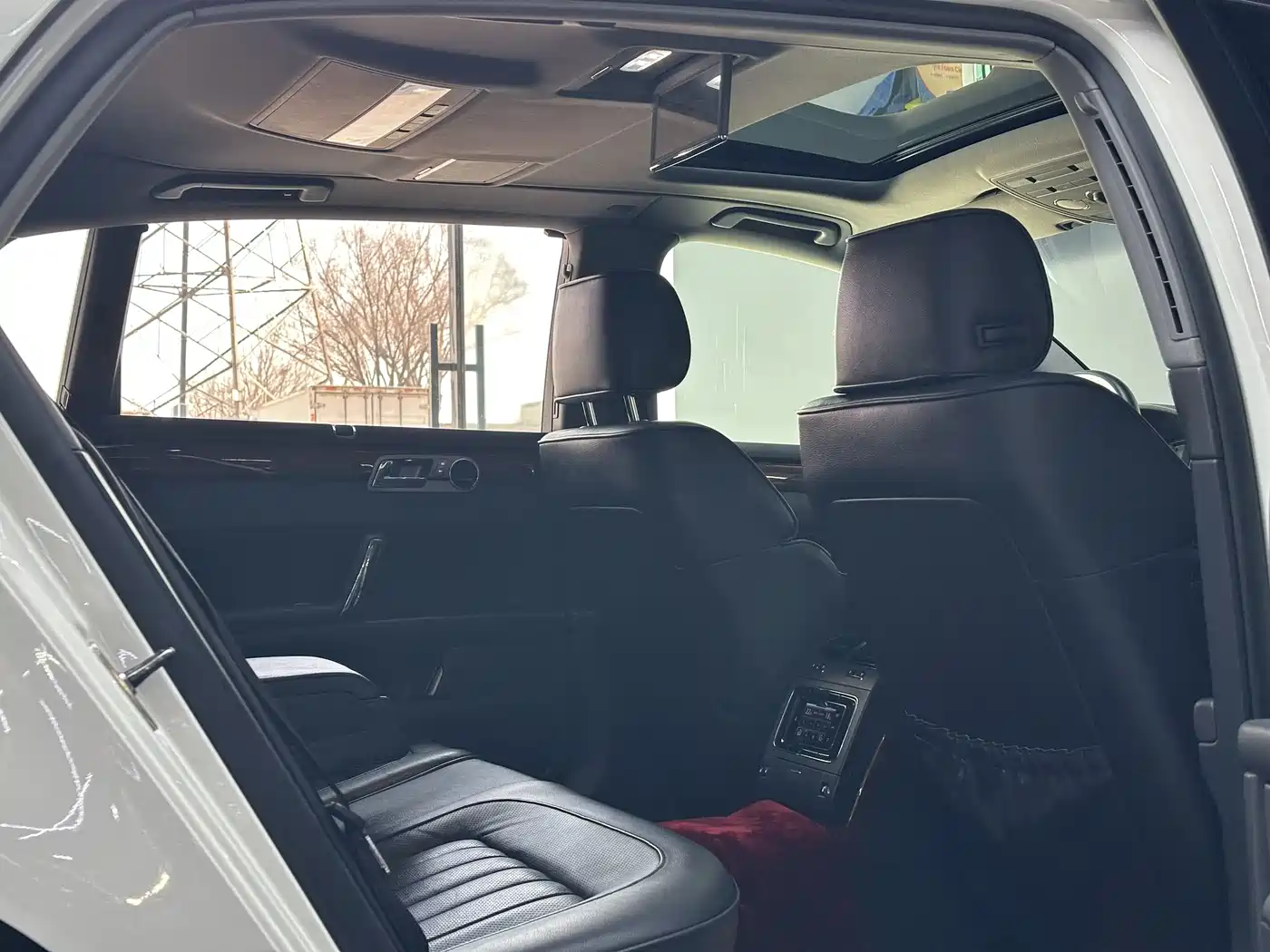 Volkswagen Phaeton 2014 3.0L Business Edition фото 28