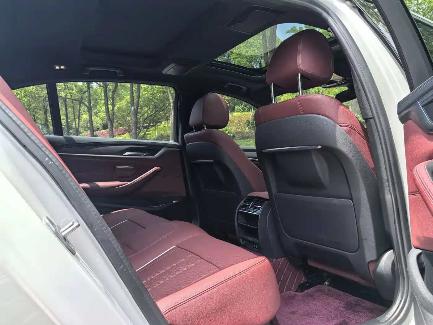 BMW 5 Series 2023 530Li Leading M Sport Package фото 11