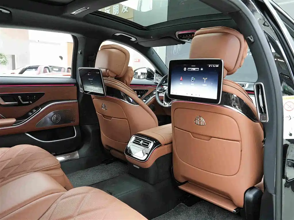 Фото 14 - Mercedes-Benz Maybach S-Class