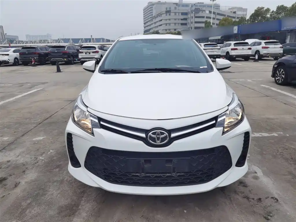 Toyota Vios FS 2021 1.5L CVT Fengchi Edition фото 3