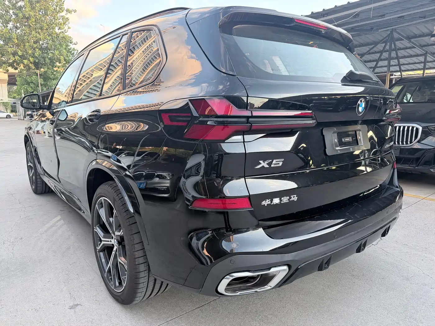 BMW X5 2026 2026 Facelift xDrive 30Li Exclusive M Sport Shadowline Package