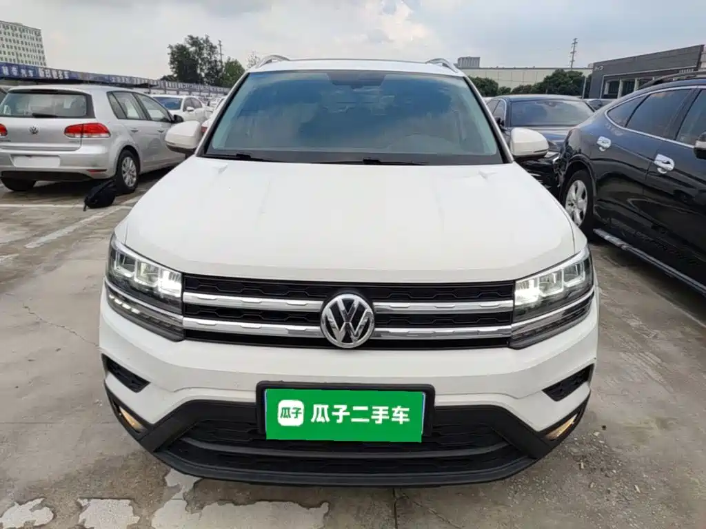 Фото 3 - Volkswagen Tharu