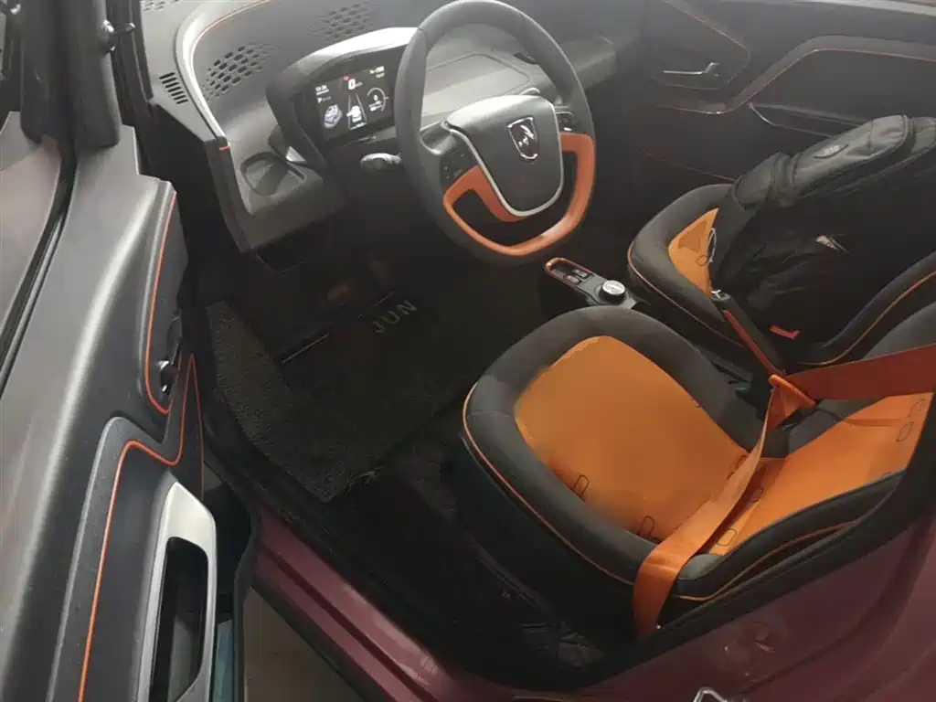 BAOJUN E100