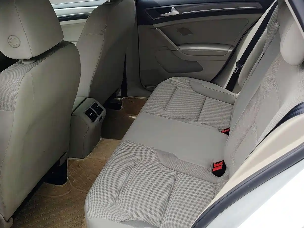 Volkswagen Golf 2015 1.4TSI Automatic Comfort фото 16