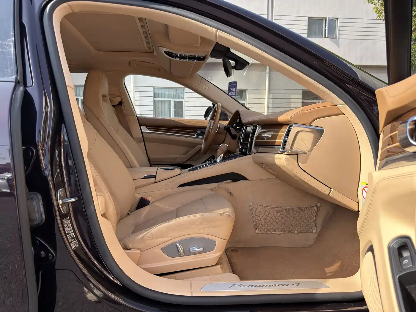 Porsche Panamera 2010 Panamera 4 3.6L фото 12