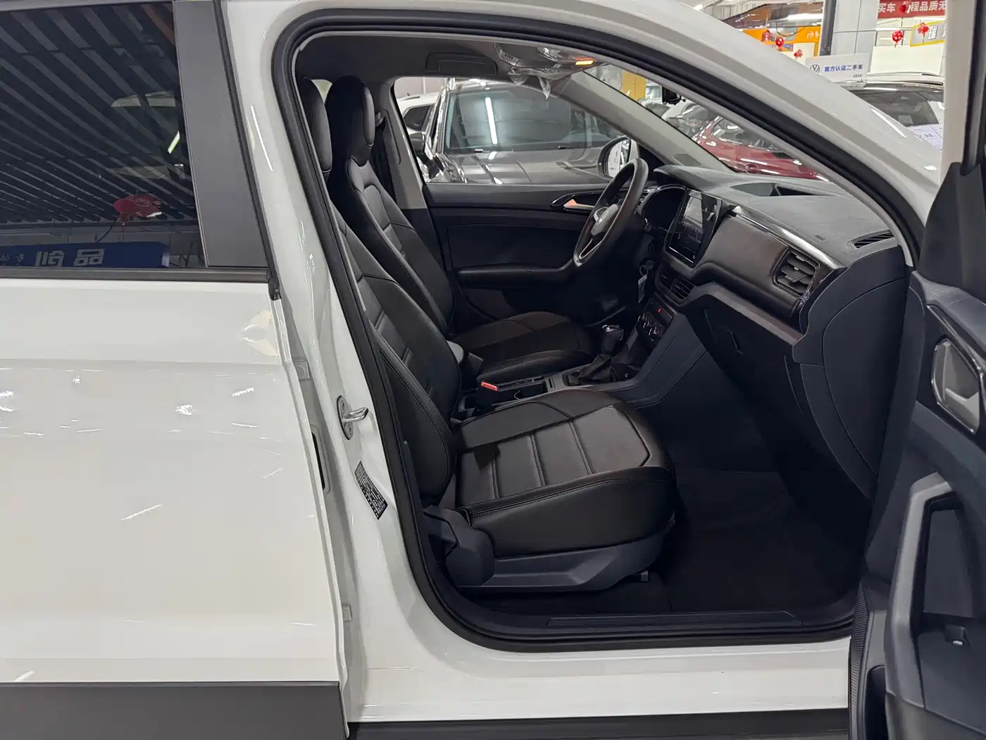 Volkswagen Tharu, миниатюра 13