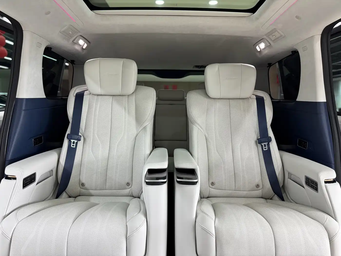 Buick Century 2024 2023 2.0T 7-Seater World Edition