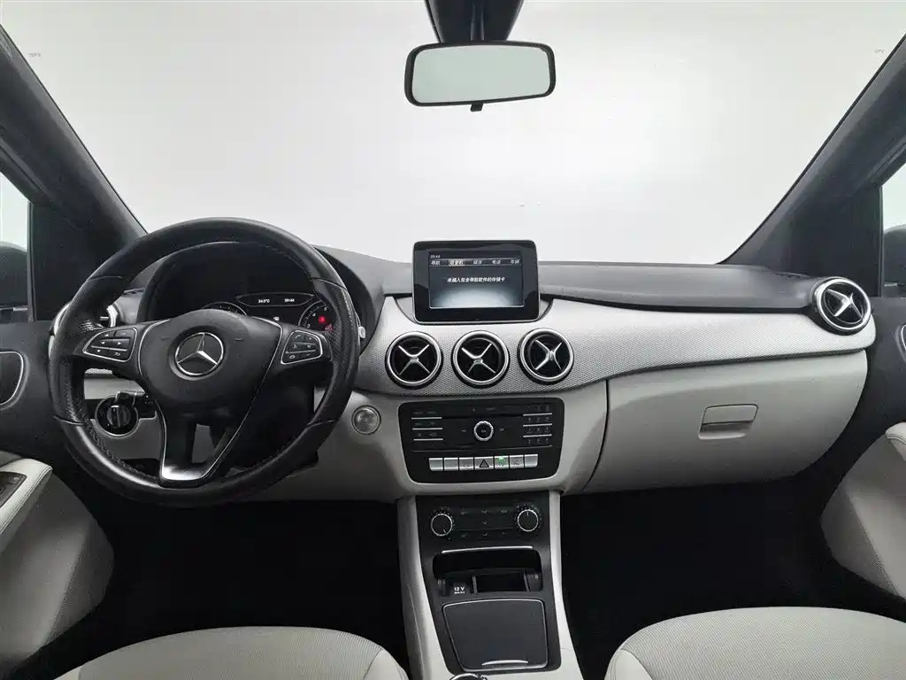 Mercedes-Benz B-Class 2015 B 200 Dynamic фото 5