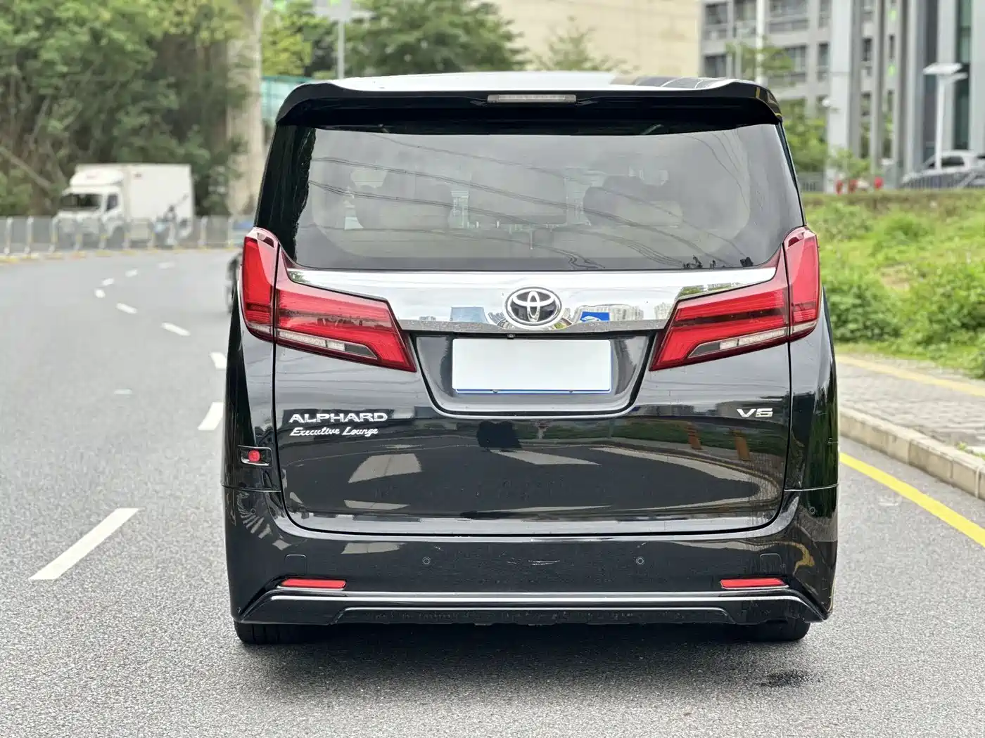 Toyota Alphard 2018 Facelift 3.5L Premium Edition фото 9