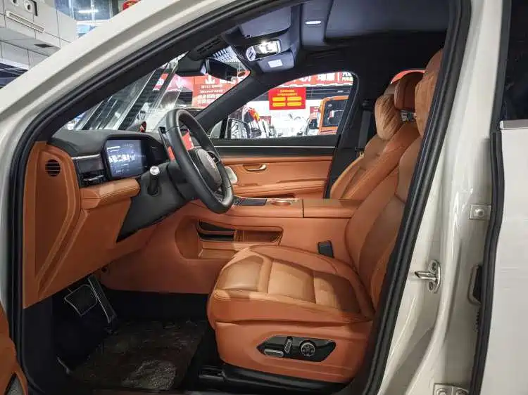 AITO Wenjie AITO M5 2025 Extended Range Ultra AWD фото 14