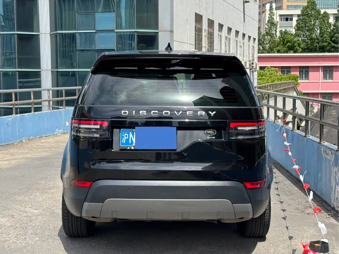 Land Rover Discovery 2017 3.0 SC V6 SE фото 4