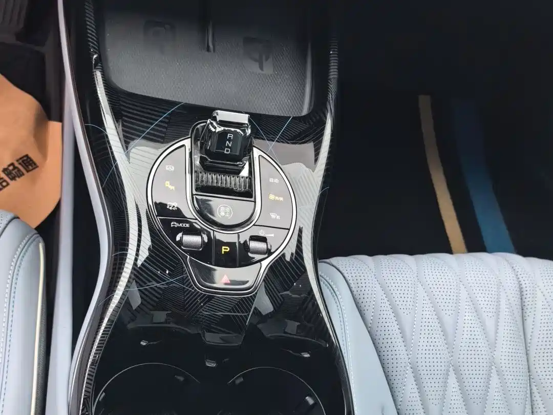BYD Seal 2022 700km Long Range RWD Edition фото 14
