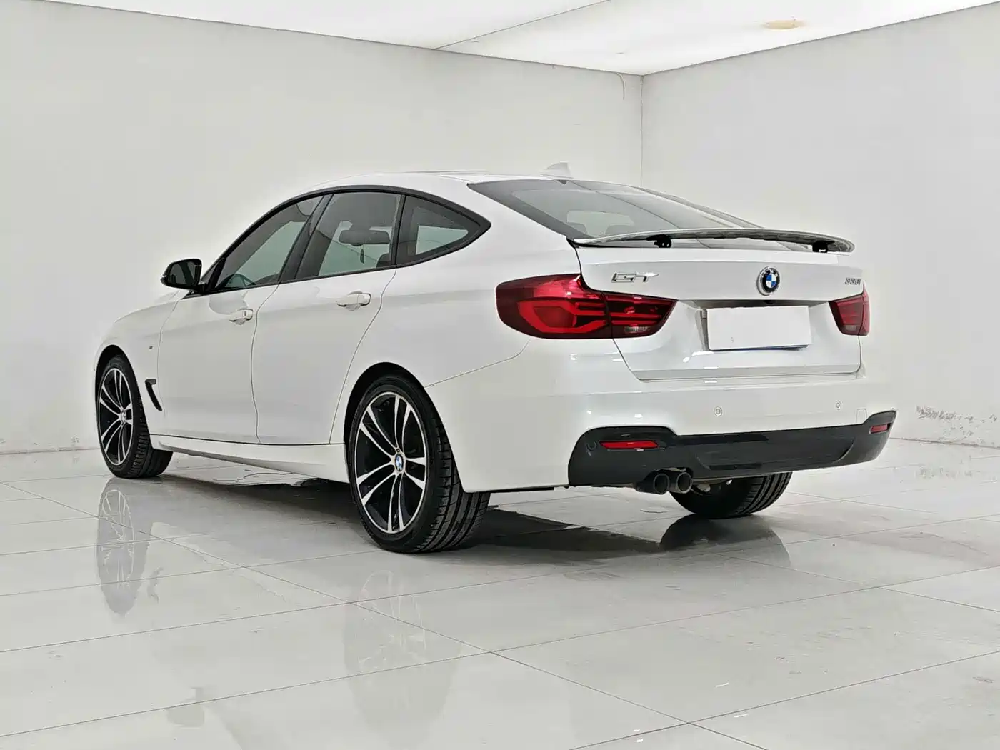 BMW 3 Series GT 2021 2020 320i M Sport Package