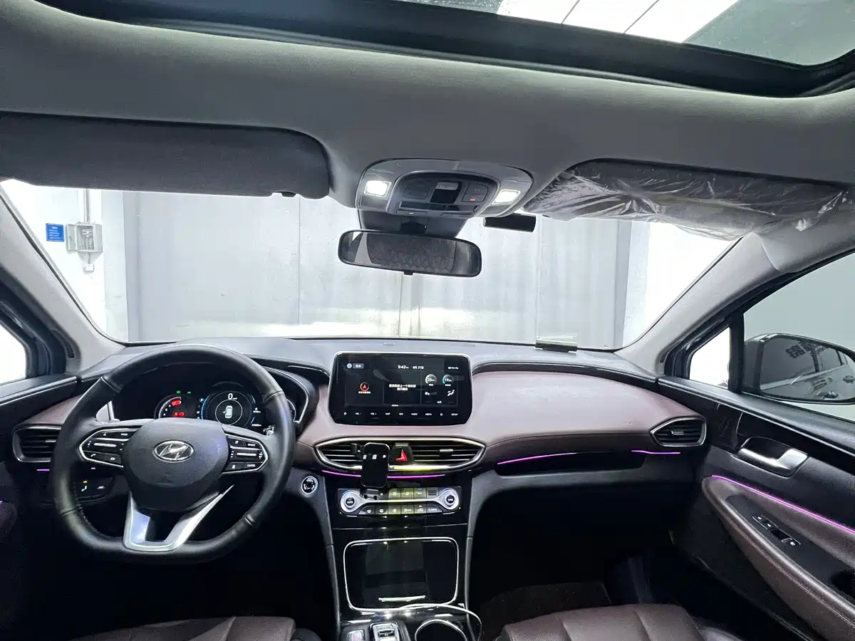 Photo 25 - Hyundai Santa Fe