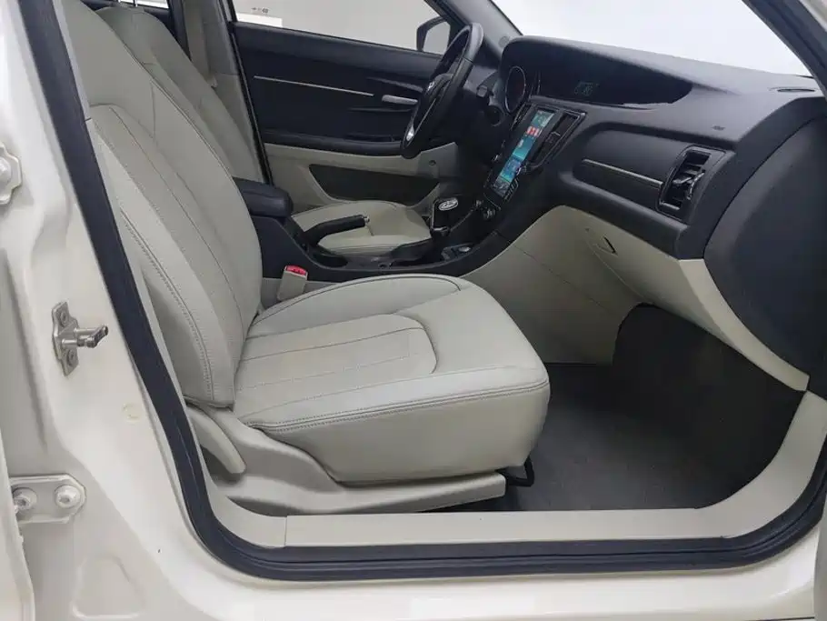 BAIC Senova D50 2016 2016 1.5L CVT Elite