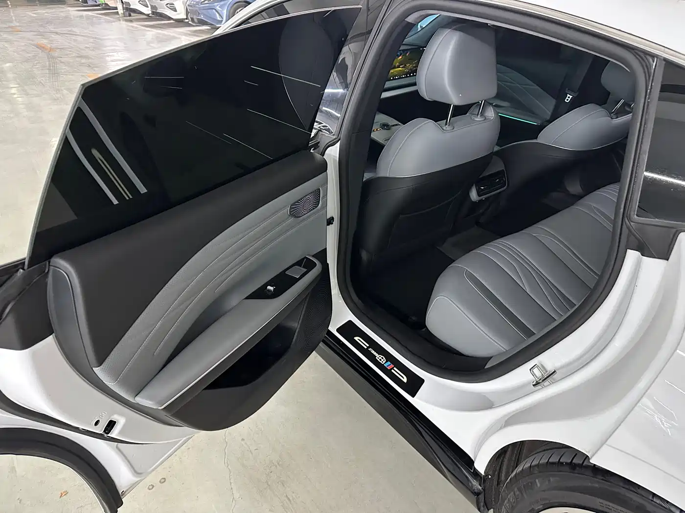 GEELY GALAXY GALAXY E8