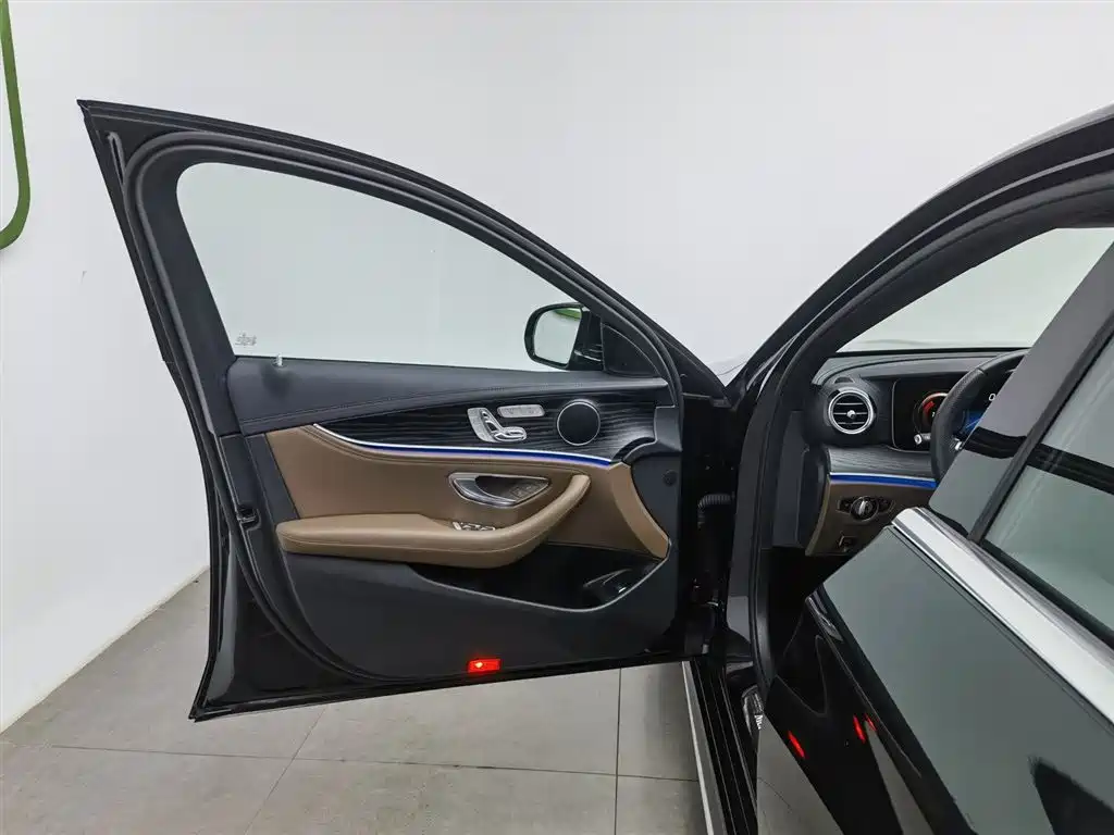 Mercedes-Benz E-Class 2023 Facelift E 300 L Sport Fashion фото 8