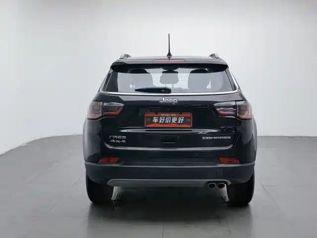 Jeep Compass 2020 220T Automatic AWD Elite Edition — фото 4