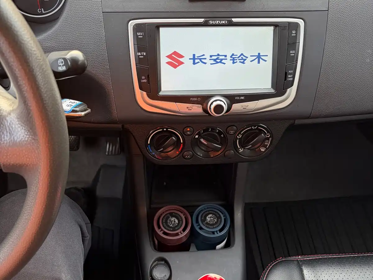 Photo 16 - Suzuki Swift