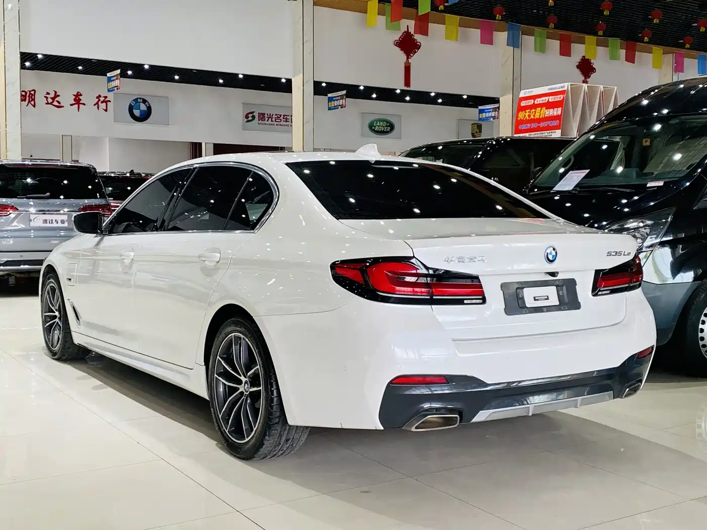 BMW 5 Series New Energy 2021 535Le M Sport Package фото 16
