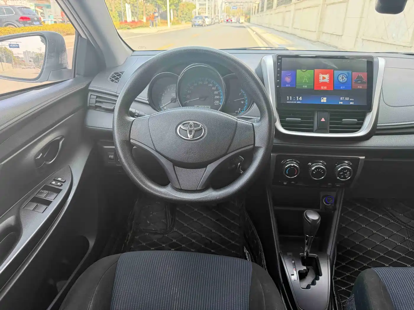 Toyota YARiS L Zhi Xiang 2019 1.5E CVT Charming China VI фото 9
