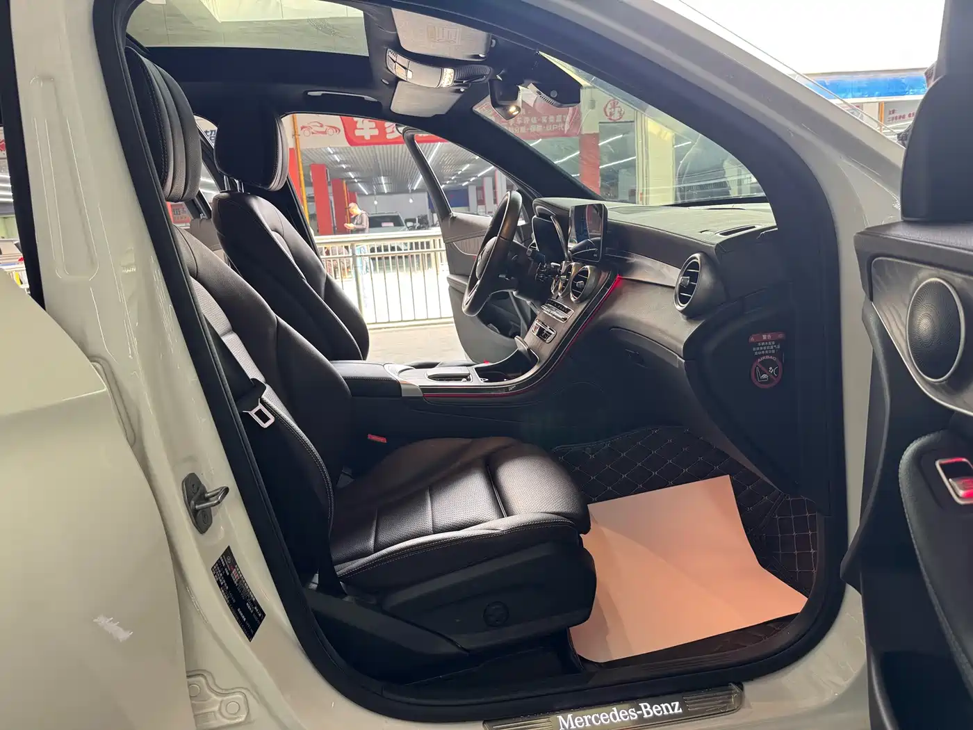 Mercedes-Benz GLC 2020 Facelift GLC 260 L 4MATIC Luxury фото 10