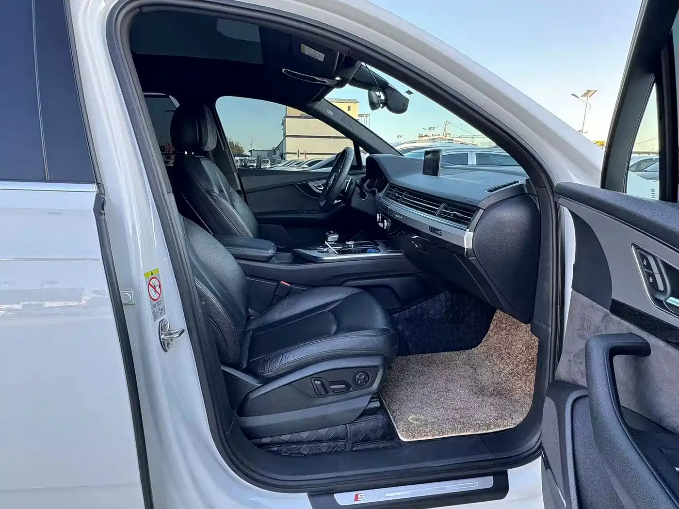 Фото 9 - Audi Q7