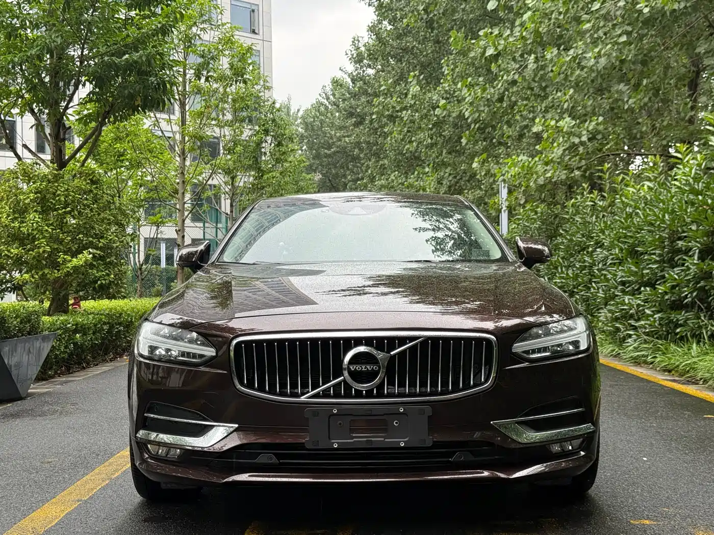 Фото 2 - Volvo S90