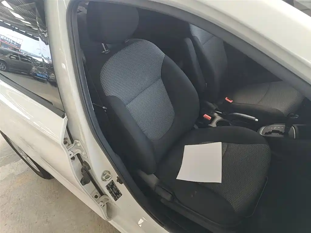 Hyundai Verna 2017 1.4L Auto Jump Edition (China V) фото 25