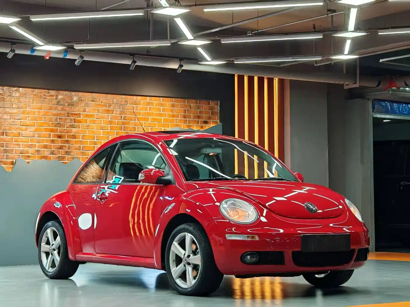 Volkswagen Beetle 2008 1.8T AT Luxury фото 4