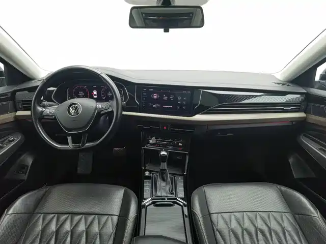 Volkswagen Passat 2021 Model 330TSI Luxury Edition — фото 5