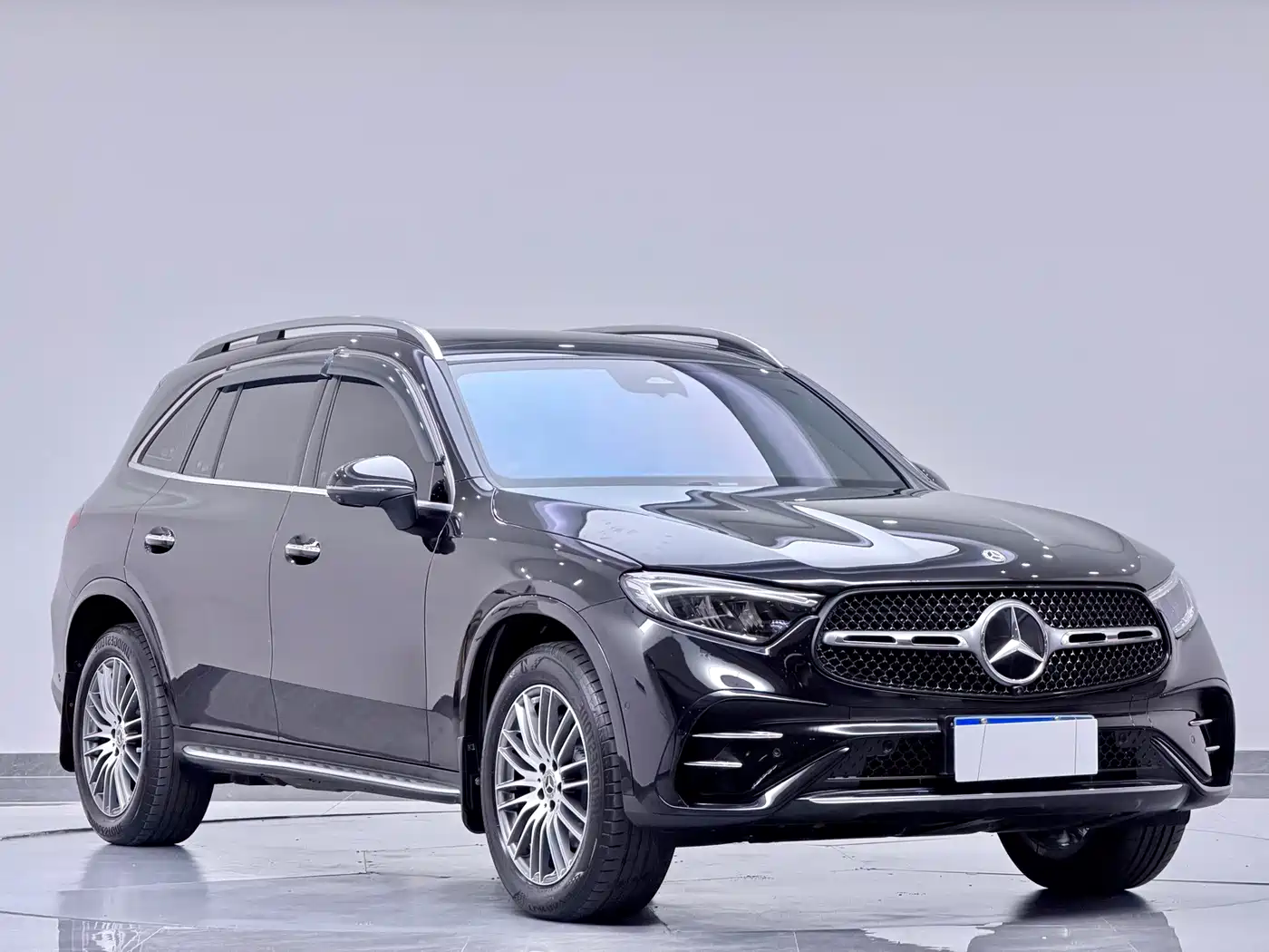 Photo 10 - Mercedes-Benz GLC