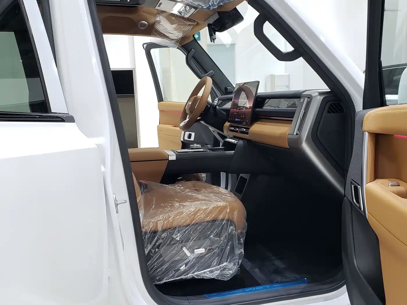 iCAR V27 2026 2026 200KM AWD Falcon 500
