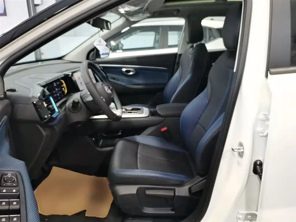 GAC Trumpchi Trumpchi GS3 2026 GS3 Emzoom 270T Sport Edition фото 15