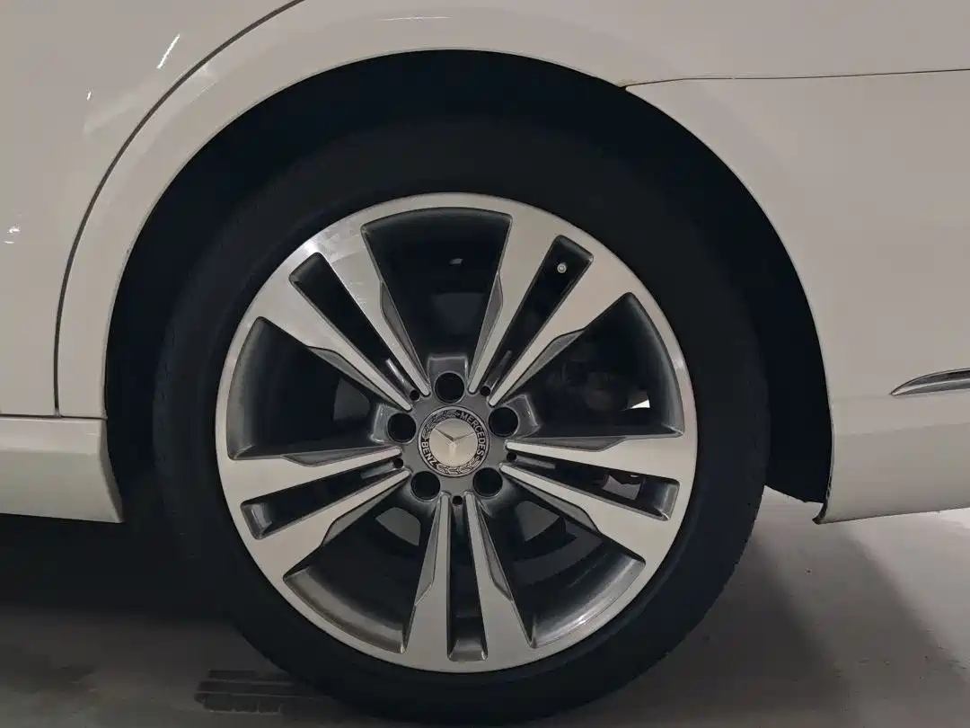 Mercedes-Benz E-Class 2015 E 200 L фото 10