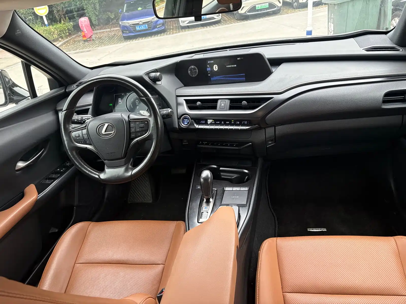 صورة 11 - Lexus UX Electric