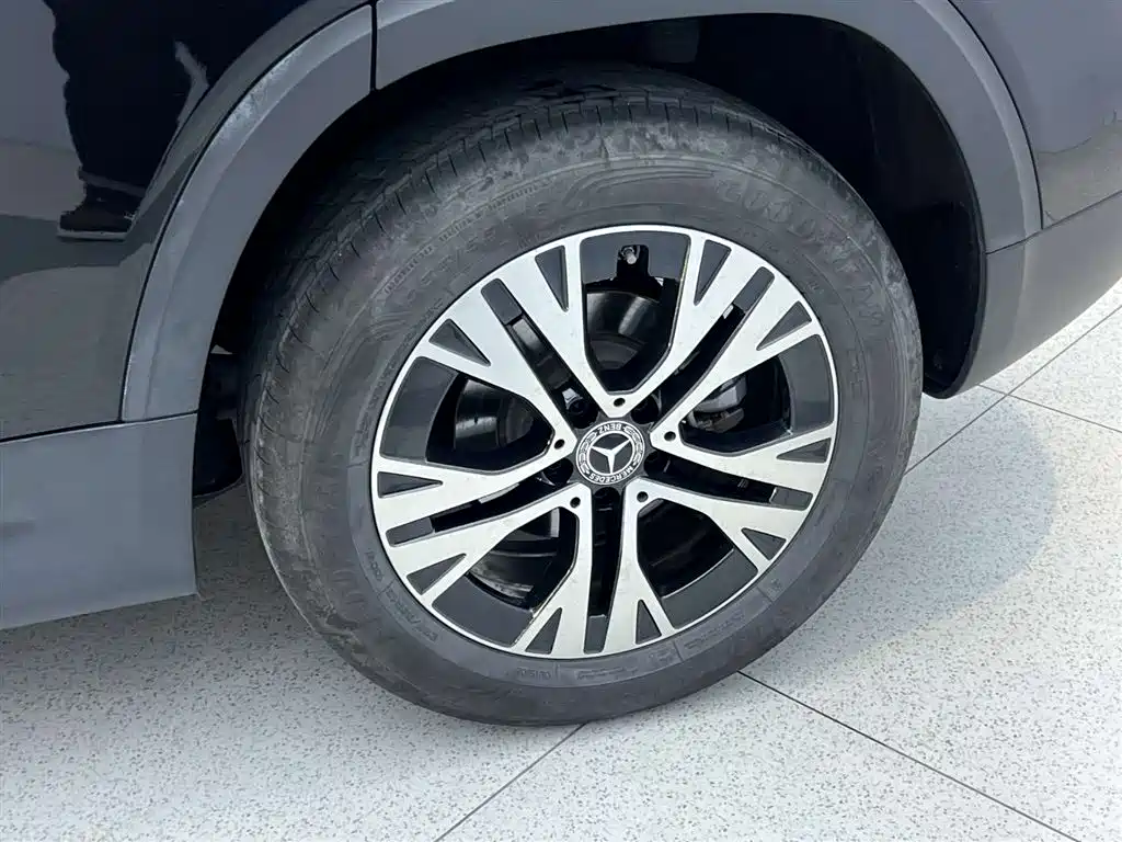 Mercedes-Benz GLB 2024 Facelift GLB 220 Dynamic фото 24