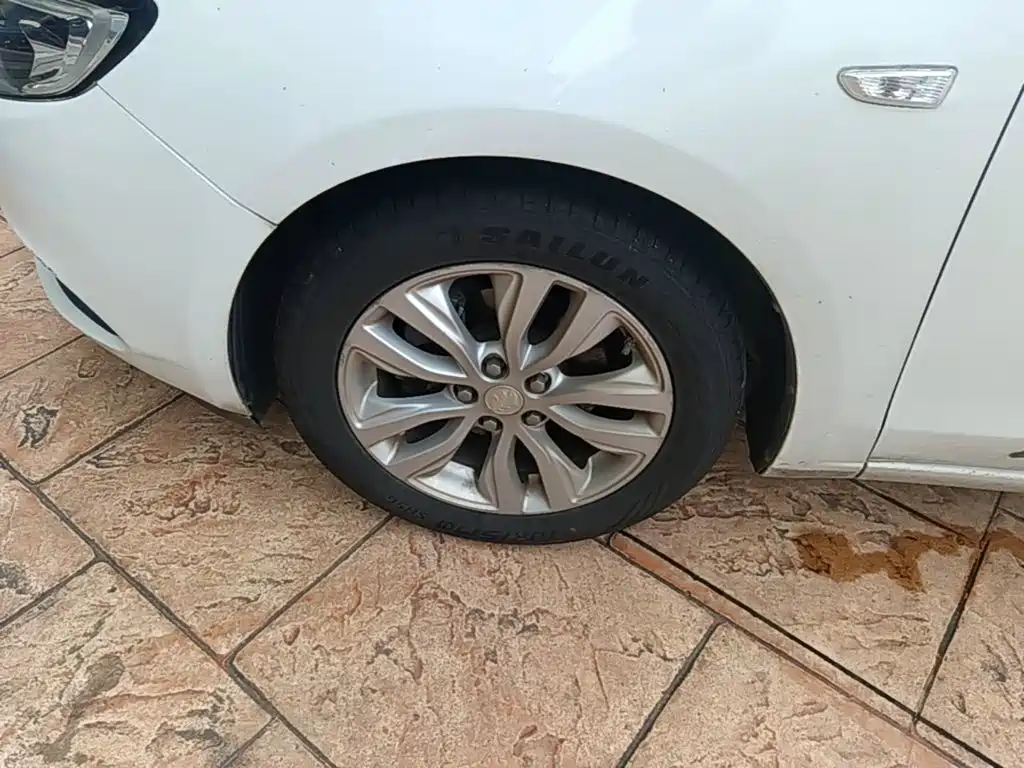 Фото 23 - Buick Excelle