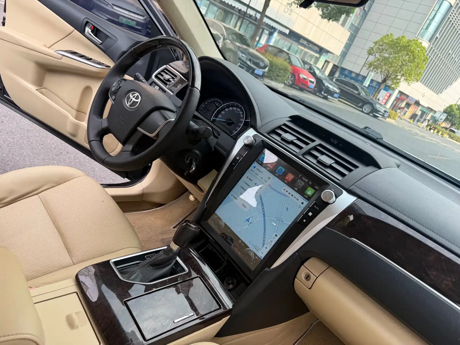 صورة 13 - Toyota Camry