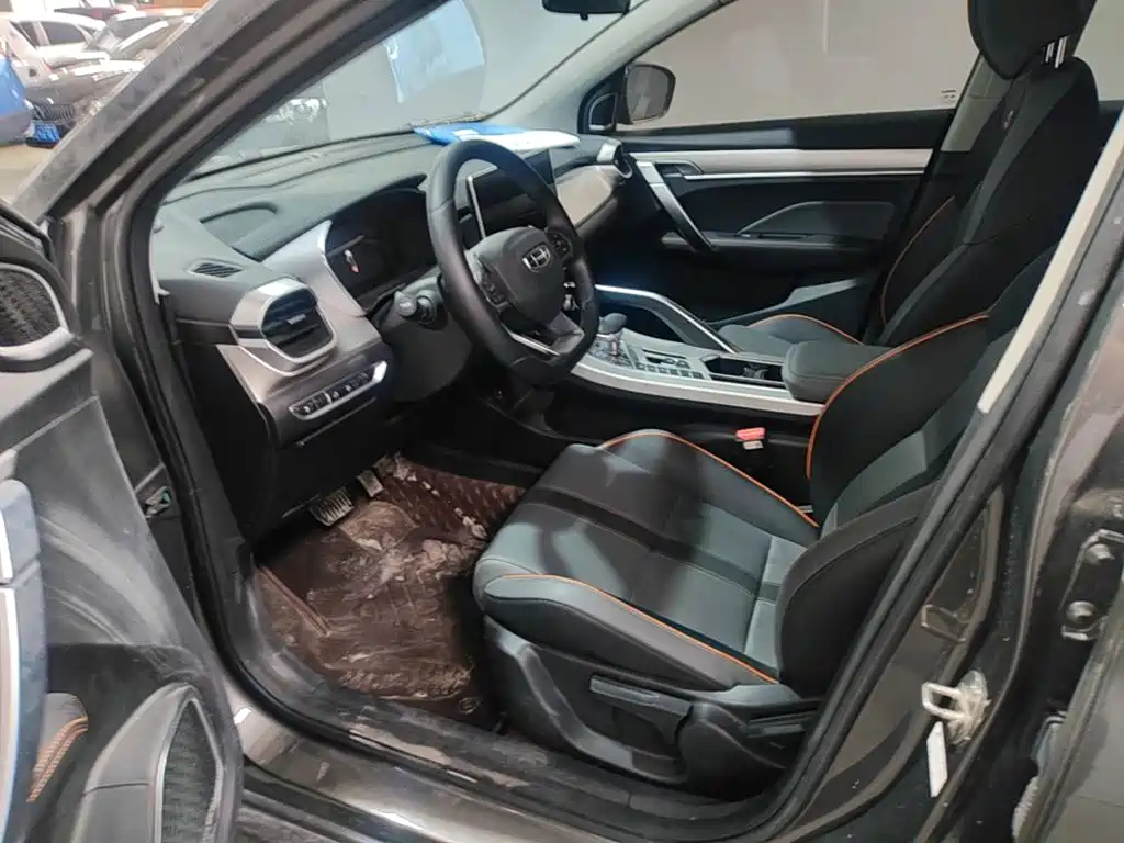 Photo 15 - Geely Binyue