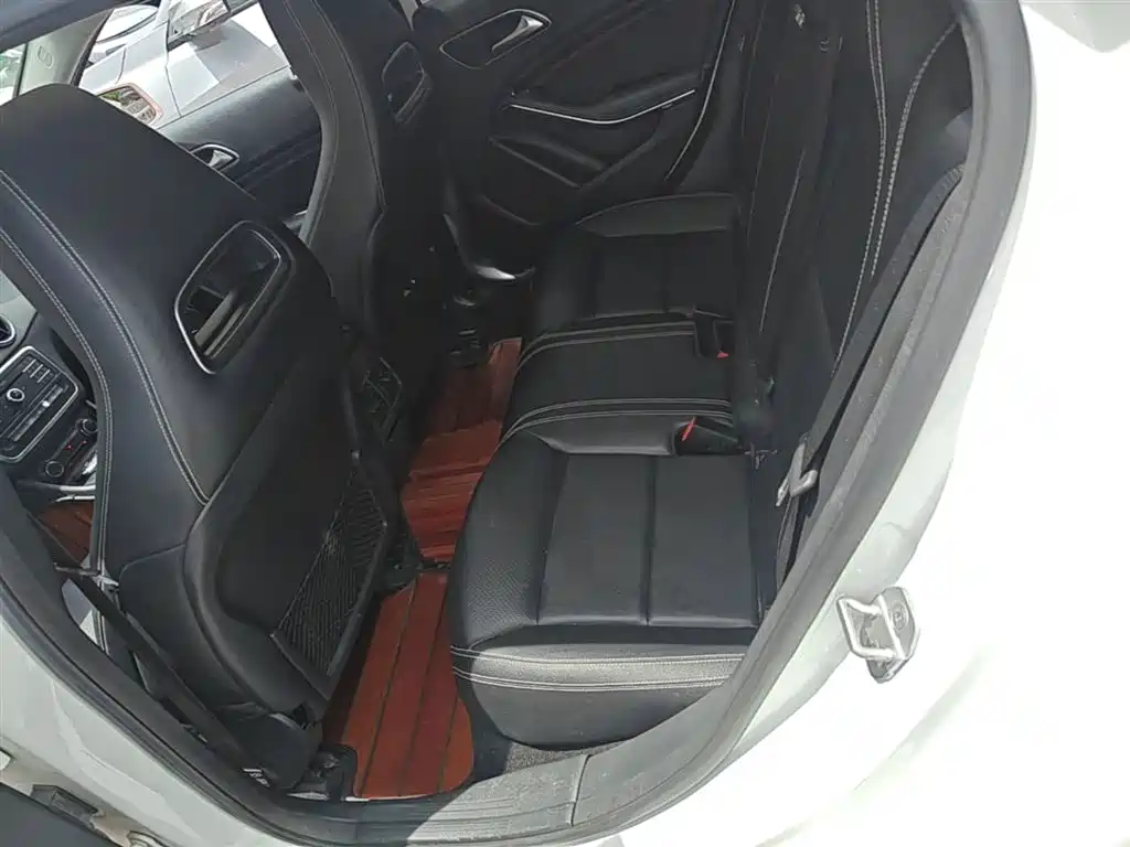 Mercedes-Benz GLA 2016 GLA 200 Fashion фото 17