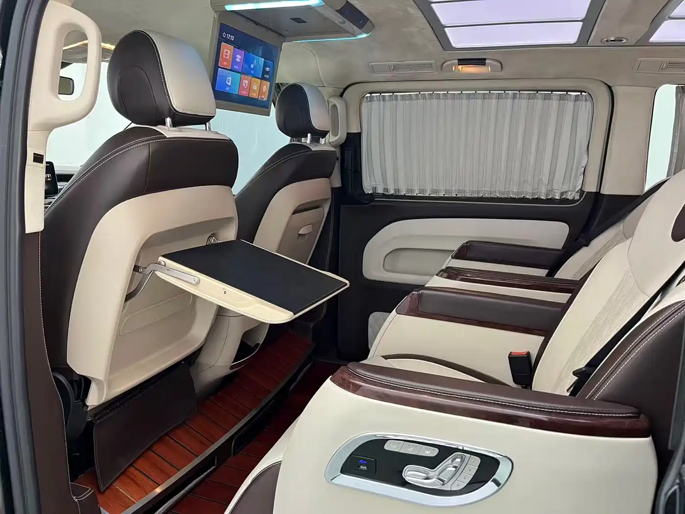 Mercedes-Benz Vito 2018 2.0T Business Edition China VI фото 8