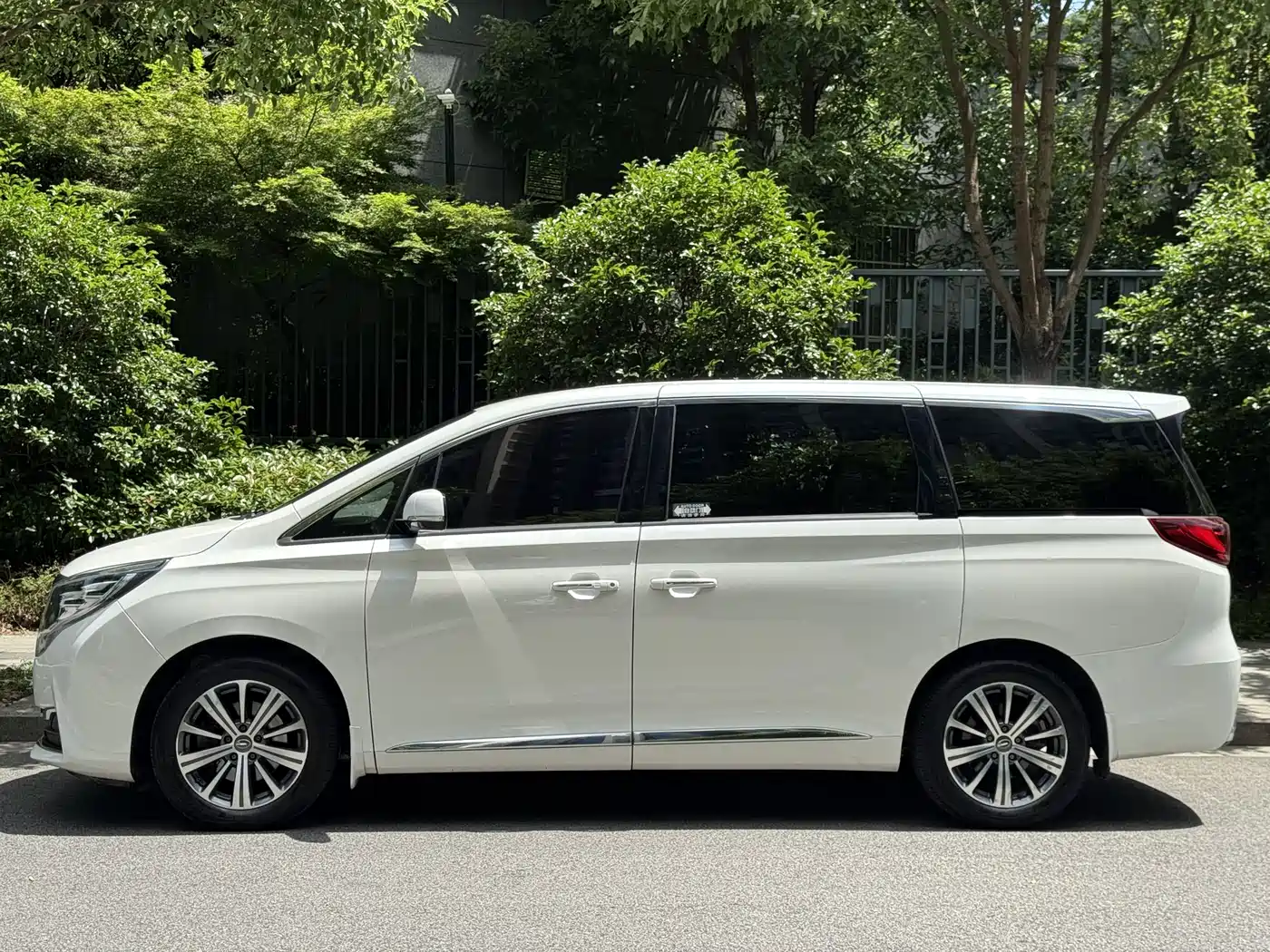 GAC Trumpchi Trumpchi M8 2018 320T Premium Edition фото 3