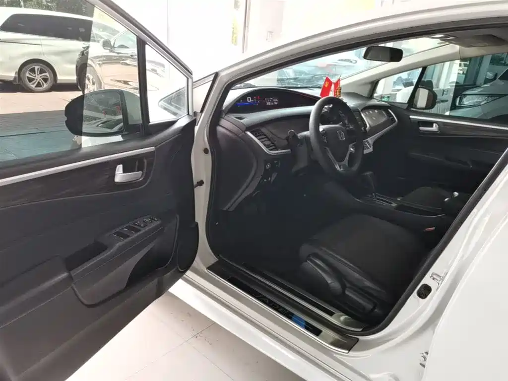 Honda Jade 2019 2017 1.8L Automatic Comfort Edition 5-seater