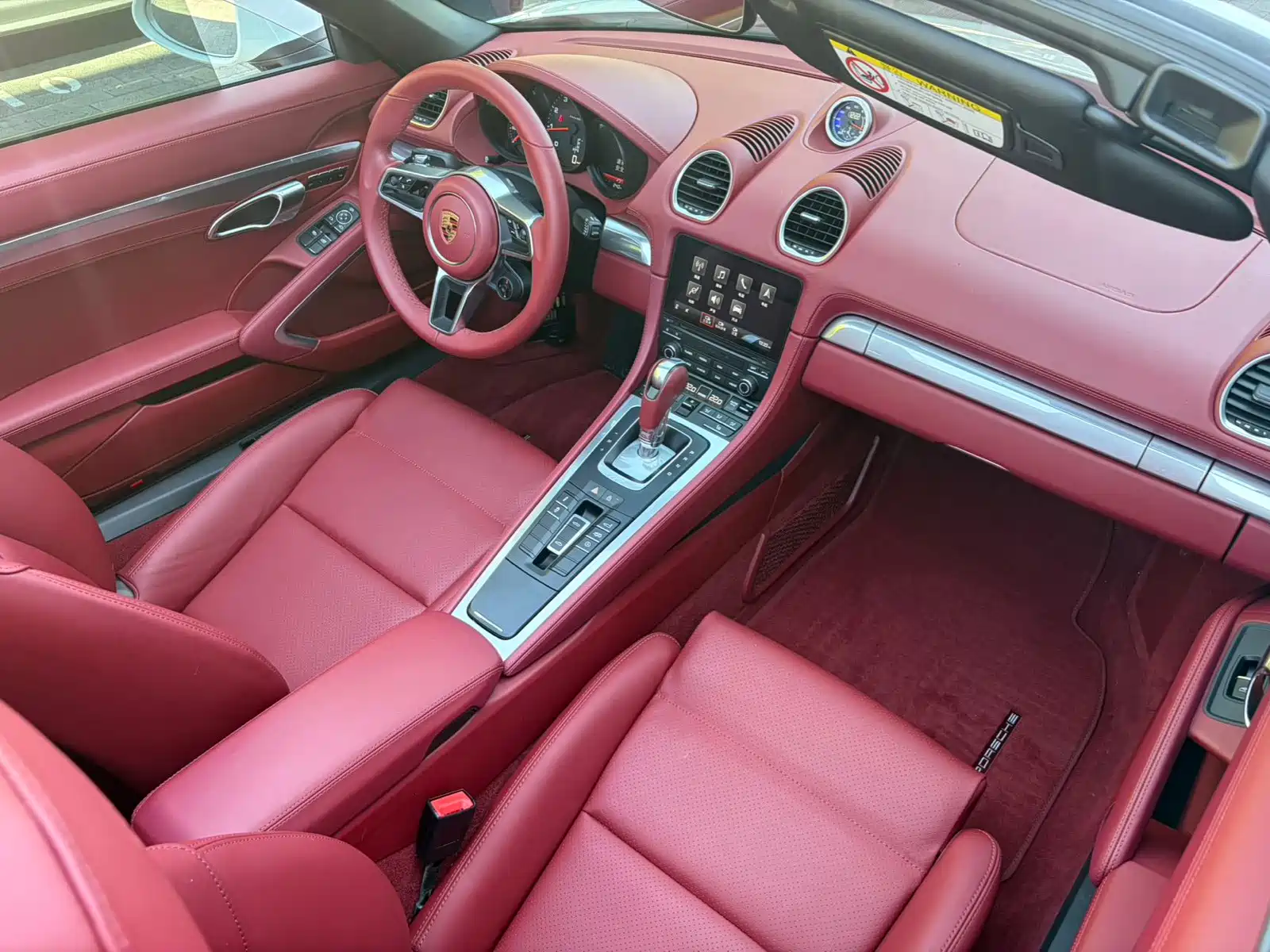 Photo 17 - Porsche 718