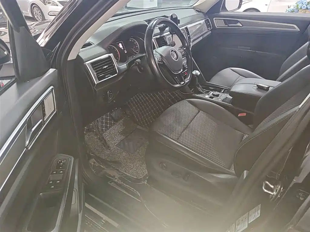 Volkswagen Teramont 2019 380TSI 4WD Comfort China VI фото 15