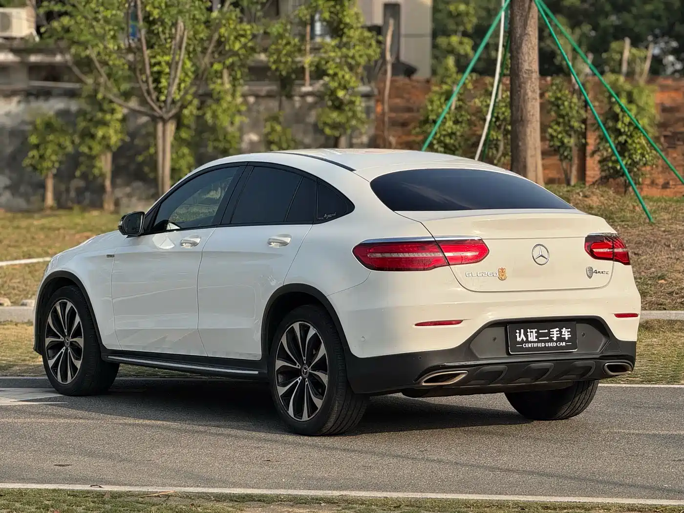 Mercedes-Benz GLC Coupe 2019 GLC 260 4MATIC Coupe SUV фото 6