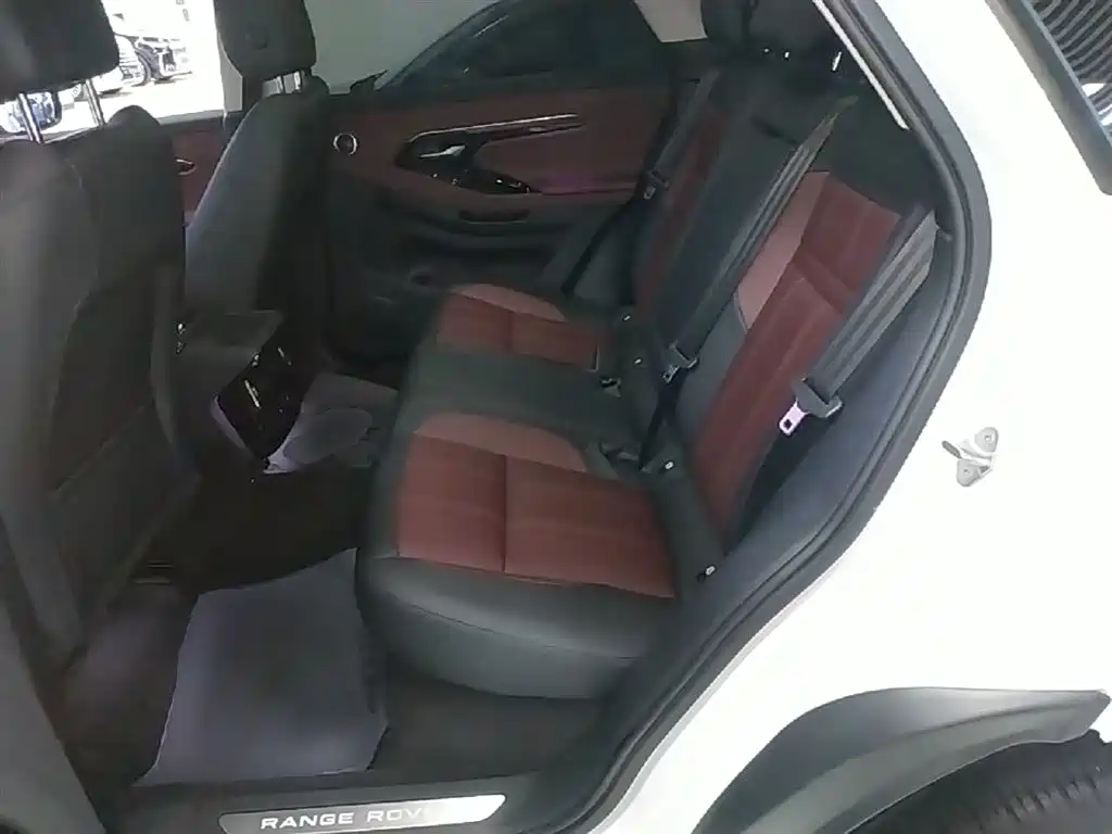 Land Rover Range Rover Evoque 2022 Range Rover Evoque L 249PS R-Dynamic Luxury Edition фото 17